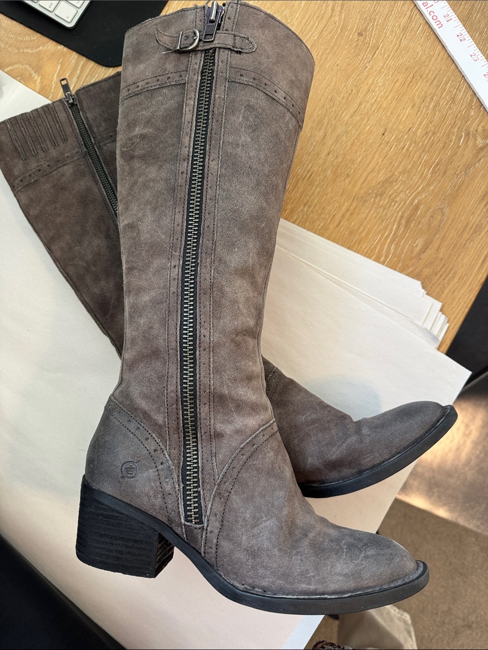 Born F08622 Distressed Women’s 6.5 Tall Boots Brown Leather Western Riding Boots